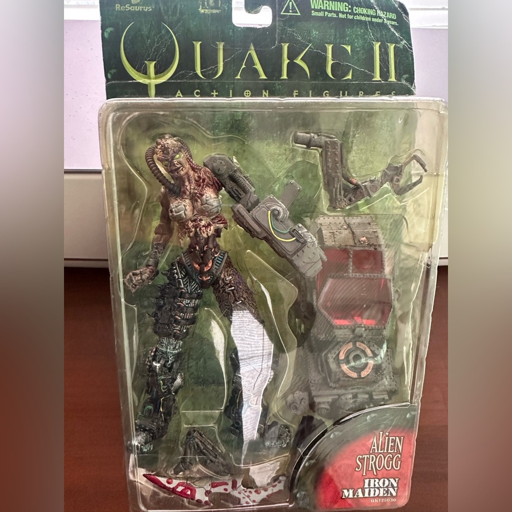 Alien Stogg (Quake II) Action Figure - Multicolor